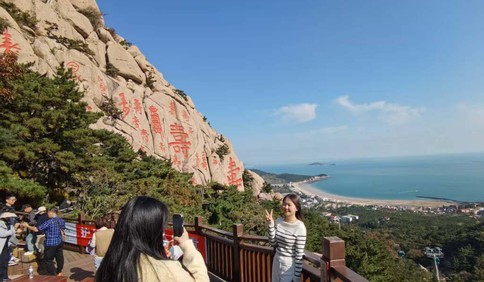 这里是青岛｜周末民宿房间全满，老少齐出动爬山！崂山错峰游挺火