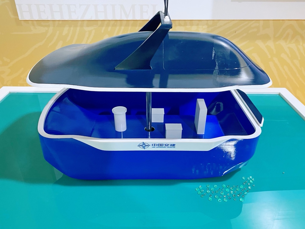 新能源无人控藻船、土质快速检测系统……近百个绿色低碳应用场景在沪展出