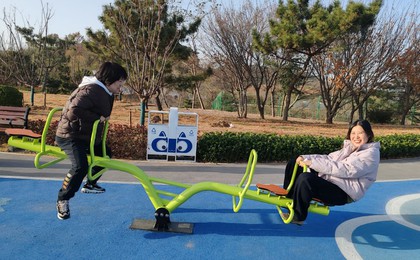 带娃出门不费妈！来青岛平行世界公园二期，遛娃 +...