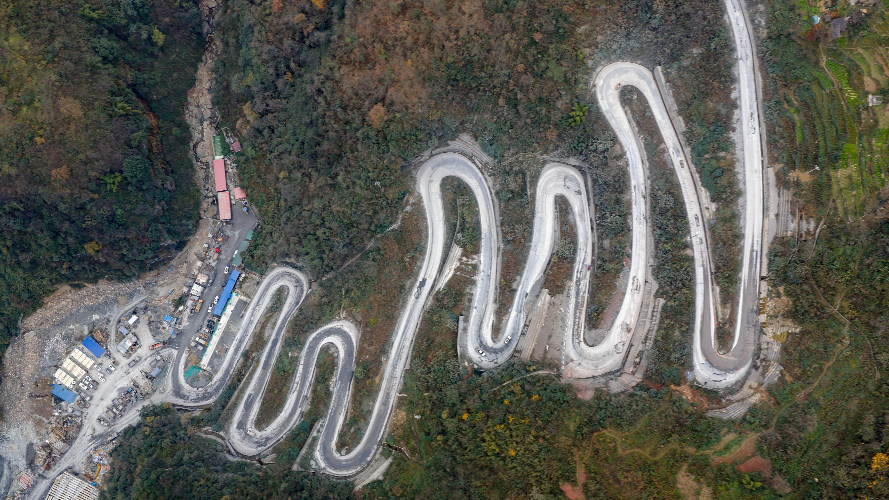 我国时速350公里高铁最长隧道贯通