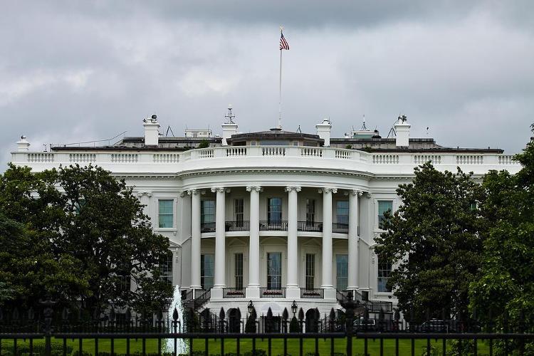 特朗普签署公告 进一步限制外国公民入境美国