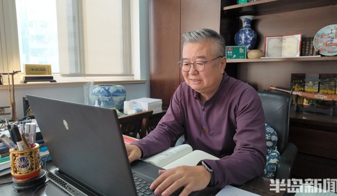 青岛故事｜他让“青岛话”登上亚马逊！陈正清十年心血写出方言专著，向世界传播青岛声音