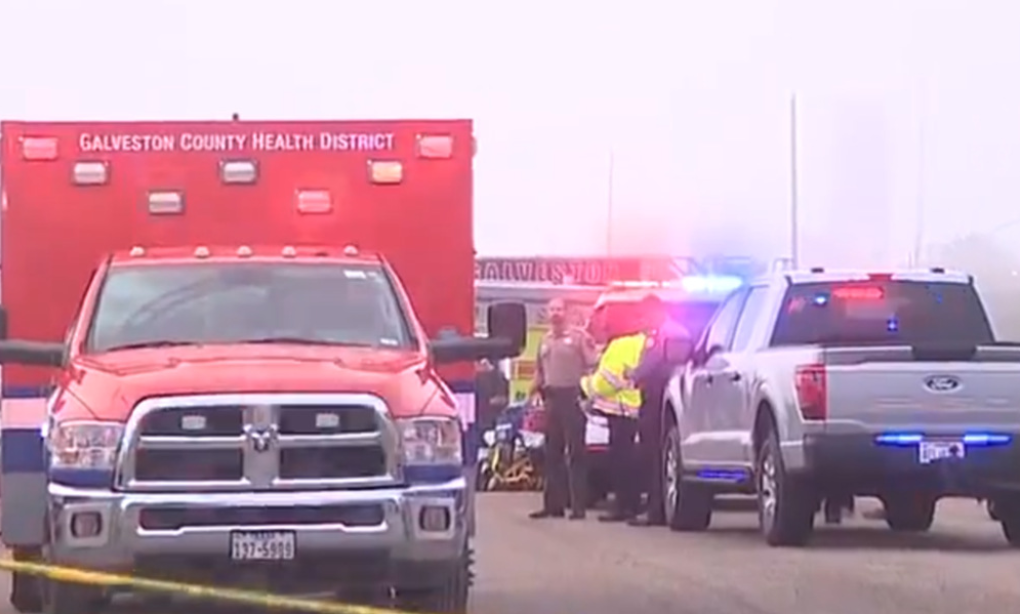 墨西哥海军一飞机在美国得克萨斯州附近坠海 机上共8人