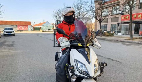 青岛故事｜在乡村跑腿送快递、代给老人买饭，他月入过万还解了乡愁