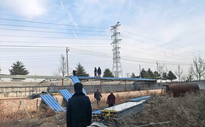 胶州九龙：零容忍快处置 拆除违规养殖棚厦