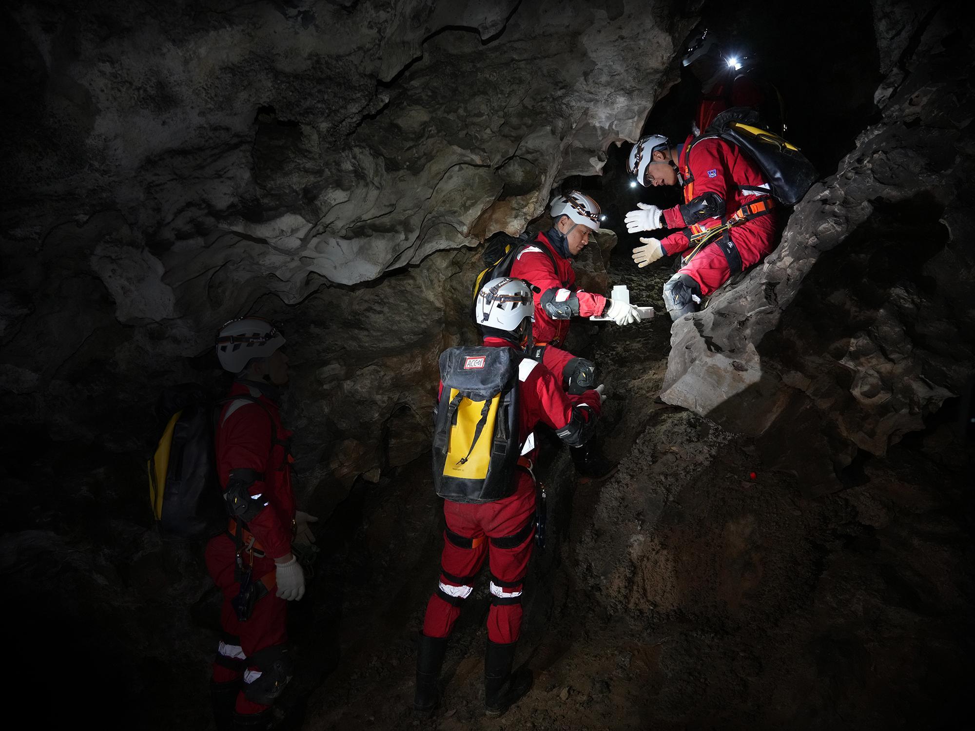 热点回应丨我国首次航天员洞穴训练圆满完成