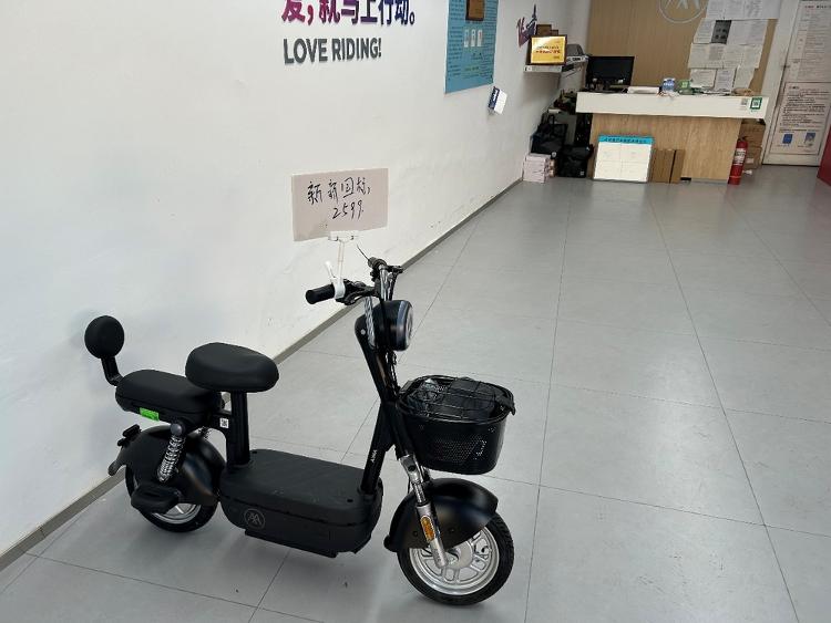 门店新国标电动自行车扎堆，消费者为何仍观望？