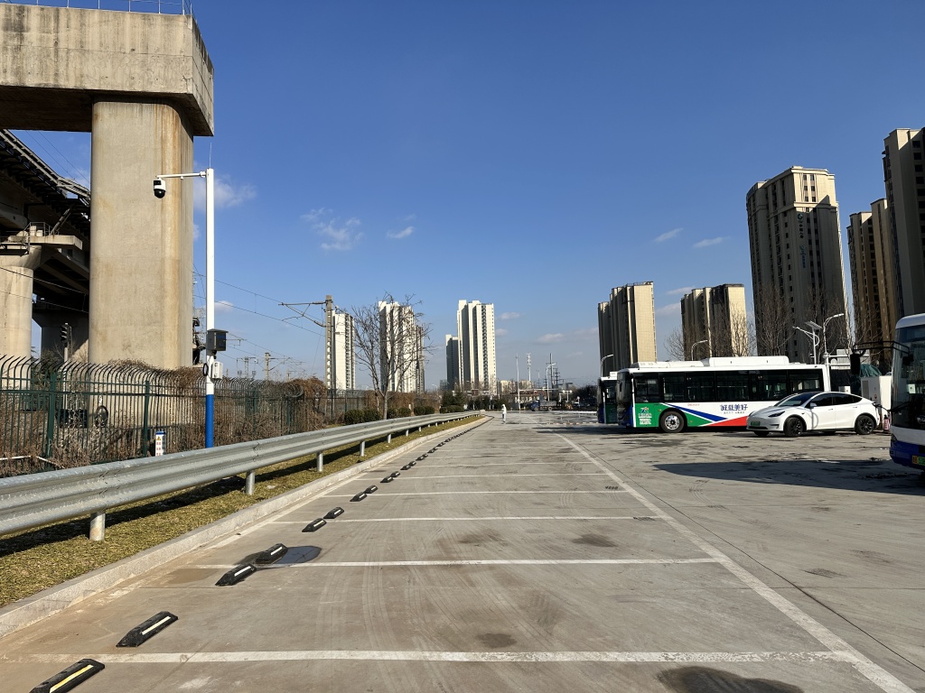 新能源车10分钟充电至50%！269个车位+地铁联动，绿色出行更便捷