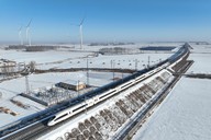 铁路供电无人化巡检 科技保障春运安全