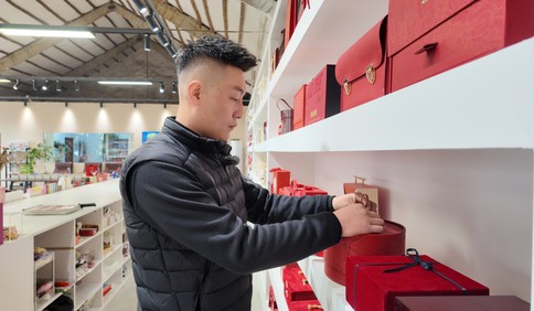 青岛故事丨军营硬汉退役创业卖“甜蜜”