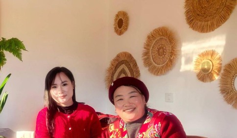 新春走基层丨老宅里开起农家宴，年收入过百万！一位80后姑娘的返乡创业路