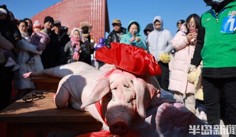 新春走基层｜网友自办年猪宴邀请大家免费吃，记者体验“山里年味”