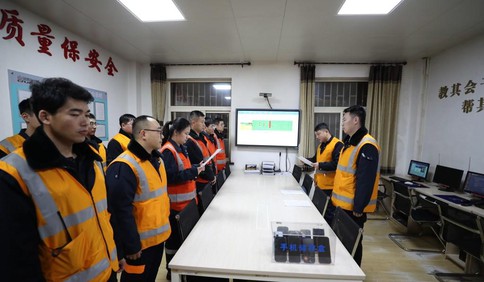 新春走基层｜​铁路“尽头”的“掌灯人”