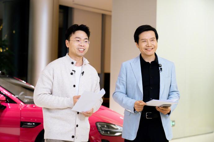 雷军：新一代小米SU7门把手符合新国标，卡布里蓝实车已开始展示，初代小米SU7正式停产，交付量近37万辆