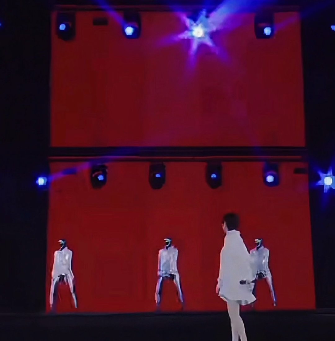 李宇春携“钢铁舞团”燃情山东《无价之姐》解锁人机共舞新范式