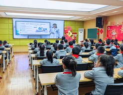 “AI讲师团”亮相开学第一课  武汉中小学首次规模化开展人工智能通识教育