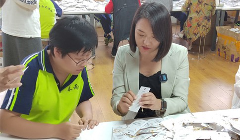 点亮“折翼天使”人生路 青岛“网红天团”接力传递爱心力量