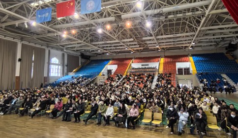 青岛九中2026首次校园开放日圆满落幕