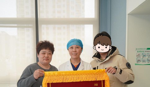 两年奔波终有回响！莱阳母子跨越百里求医，山东大学齐鲁医院（青岛）专家助少年重拾自信笑容