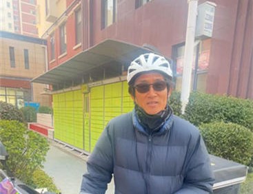 青岛故事丨送餐地址就是“球门”！青岛足球名宿邱忠辉送外卖引热议