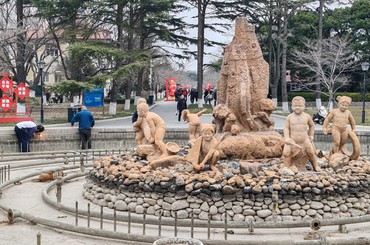 中山公园喷泉罕见“素颜”