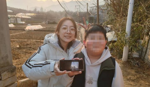 青岛故事丨青岛市崂山区王哥庄街道社工站站长王云斐:以专业破隔阂，用真心暖民心