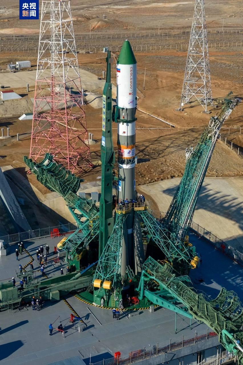 俄罗斯发射“联盟-2.1a”运载火箭，向国际空间站运送物资