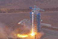 我国成功发射试验三十三号卫星