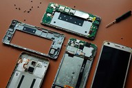 “三部旧手机换一台iPhone”刷屏，记者调查真相