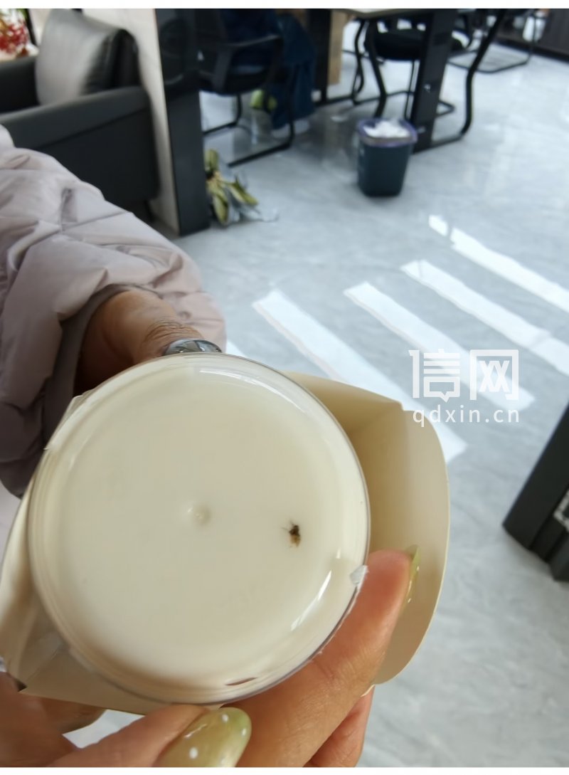 盒马云朵奶油杯未开封现虫 门店取走证据拒赔还污蔑消费者敲诈