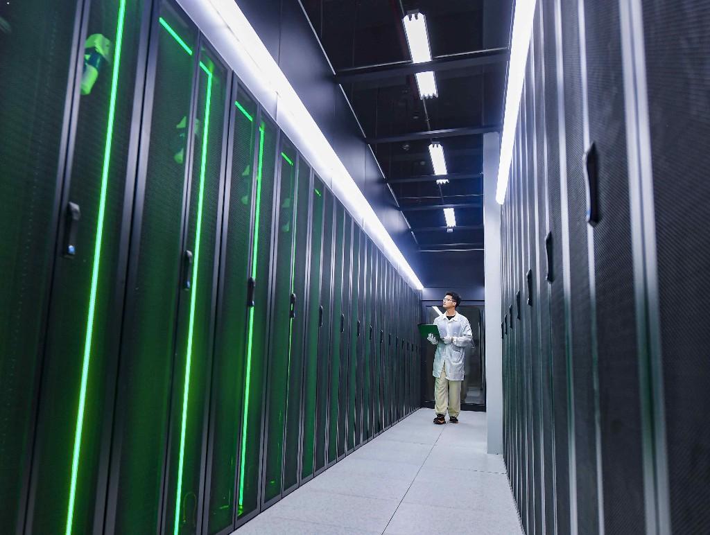 培育新质生产力在行动丨制造算力协同发展，江苏数字经济跟着绿电“起舞”