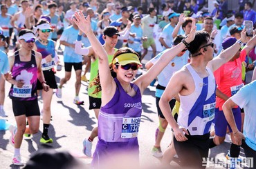 青马跑道上的“她力量”，诠释自信与热爱！