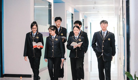 中考择校难?格兰德给出“最优解”：名师护航、小班教学，解锁高中成长新可能