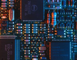 关键量子机制揭示芯片运行为何“变慢”