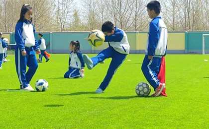 �Ի�У԰�����������䨺�Сѧһ�조��ѵ�� ��ѧ...