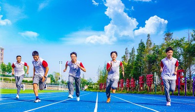 ��إ���ͣ�н���ഫ����˫У������ɫ��ѧ��������Ժʿҡ��������