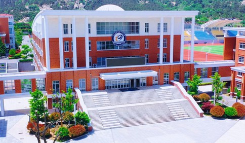 ʵ������ ���·�չ �ൺʮ���ж�Ԫ����ʦ�����ɳ�