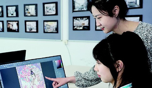 �ൺ���й���ְҵѧУ: ����Ϊ��ǿ���� ��ɫ��չ�̾ͳ���֮·