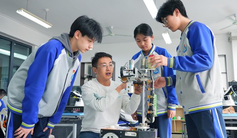 �¼����ޣ����ͳ���������ѡ���ൺ����ѧУ���ɾ������߹�ʱ��