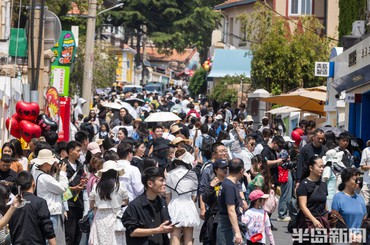 浪漫龙江路，假期人气旺