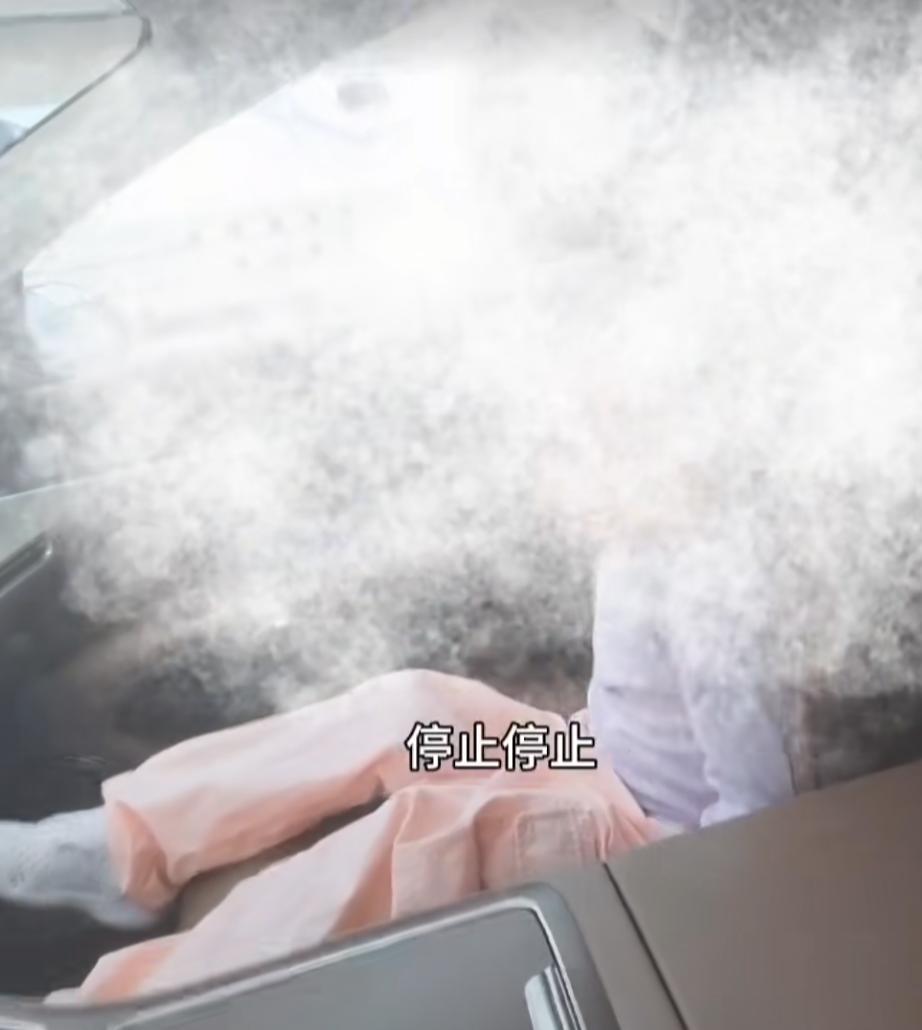 享界S9零重力座椅被曝“夹”孩子！鸿蒙智行发布说明：网传视频场景未达到防夹功能触发阈值