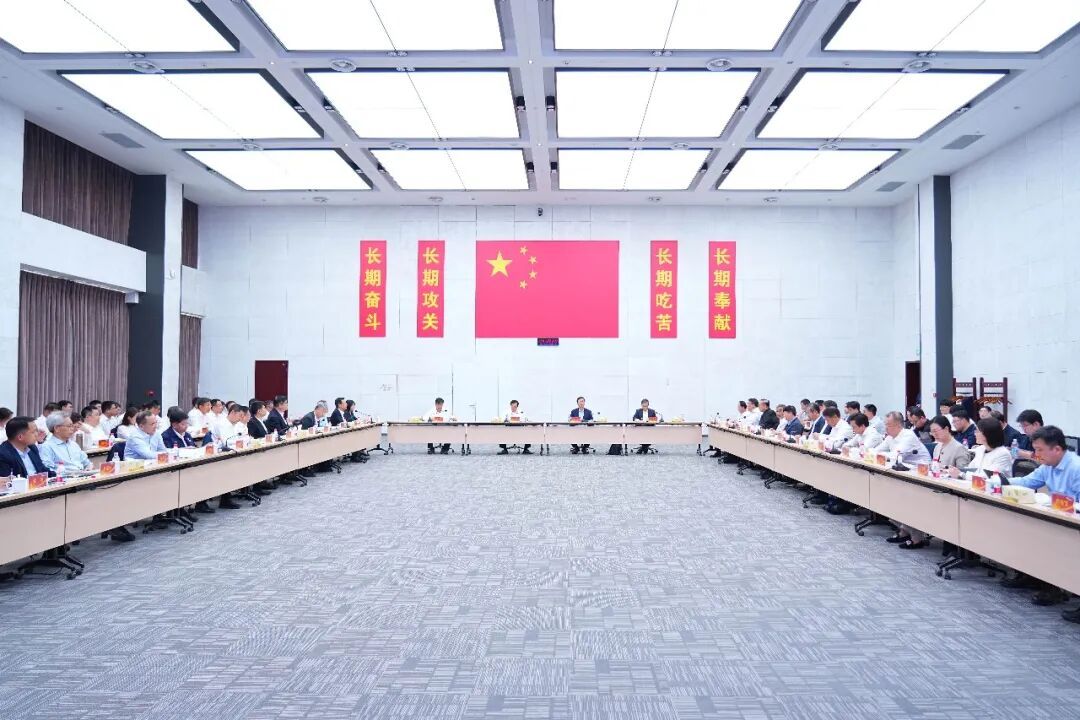 哈工大与中国商飞共同举办空天学院建设交流专题