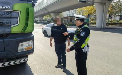 青岛道路交通违法行为整治行动中 即墨一人酒驾被...