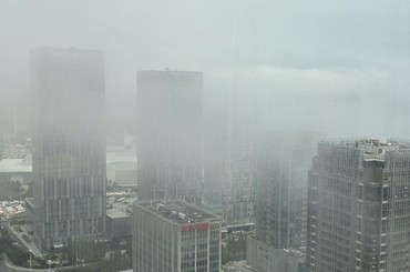青岛海雾弥漫