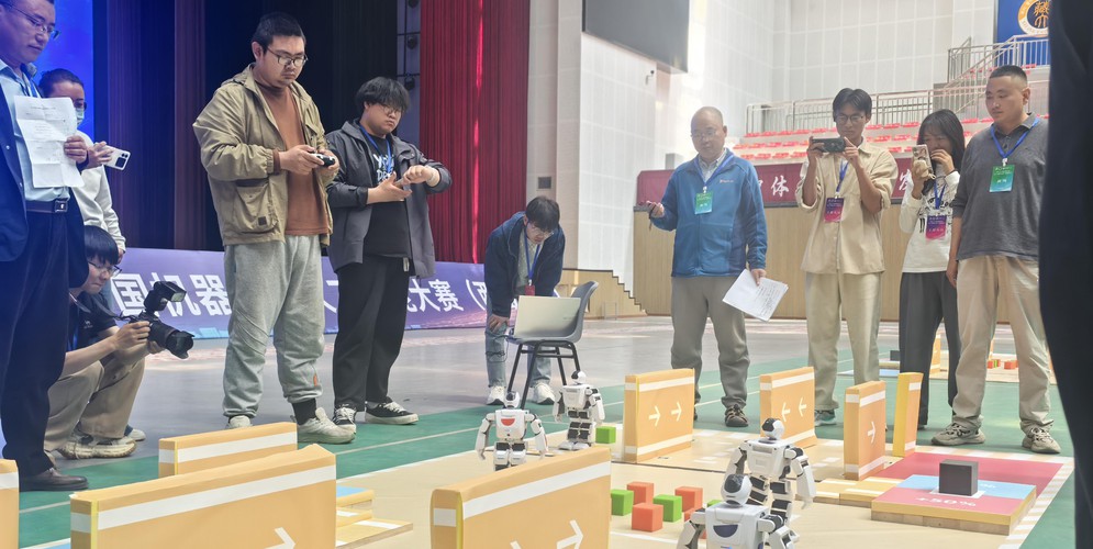 国家级机器人大赛首落西藏 高原人工智能科创加速起步