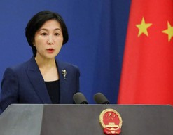 外媒称全球AI竞赛进入“中美争霸”，外交部：中方始终坚持人工智能以人为本、开放包容