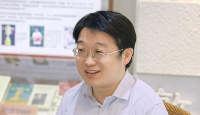 校长高考故事丨考场热到用冰块降温，他却浑然不知！来看看30年前的高考故事