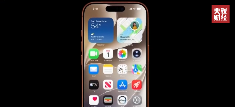 苹果推出Siri AI！库克“最后一舞”，市场反应平淡