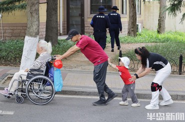 海风送爽，游人纷至！青岛八大关景致怡人