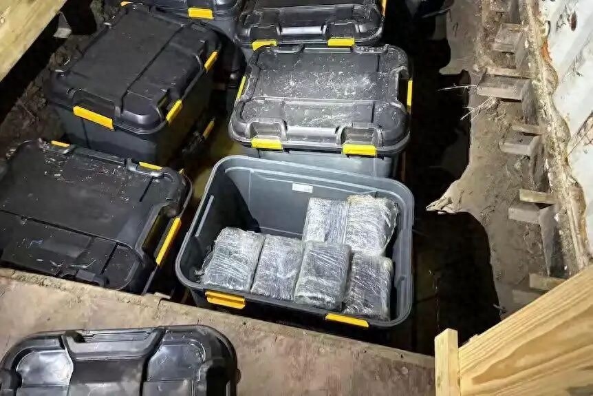 澳大利亚警方查获2.7吨可卡因，2名犯罪嫌疑人已被逮捕并遭起诉：最高面临终身监禁